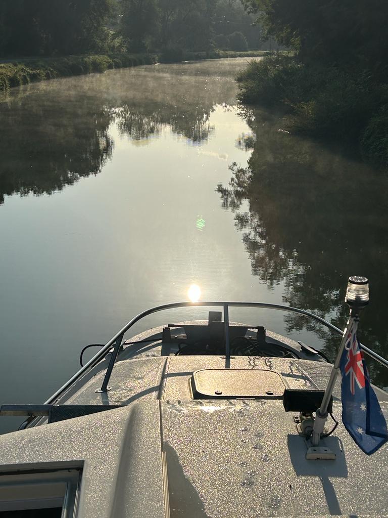 Living on the French canals