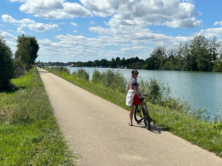 Riding along the canals